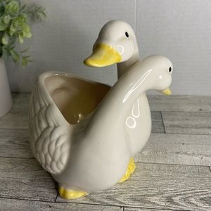 Vintage Ceramic Swan Planter 6" 1986 Inarco